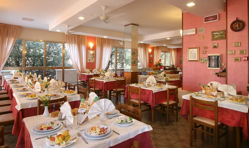 Hotel Marselli Rimini Eksteriør billede