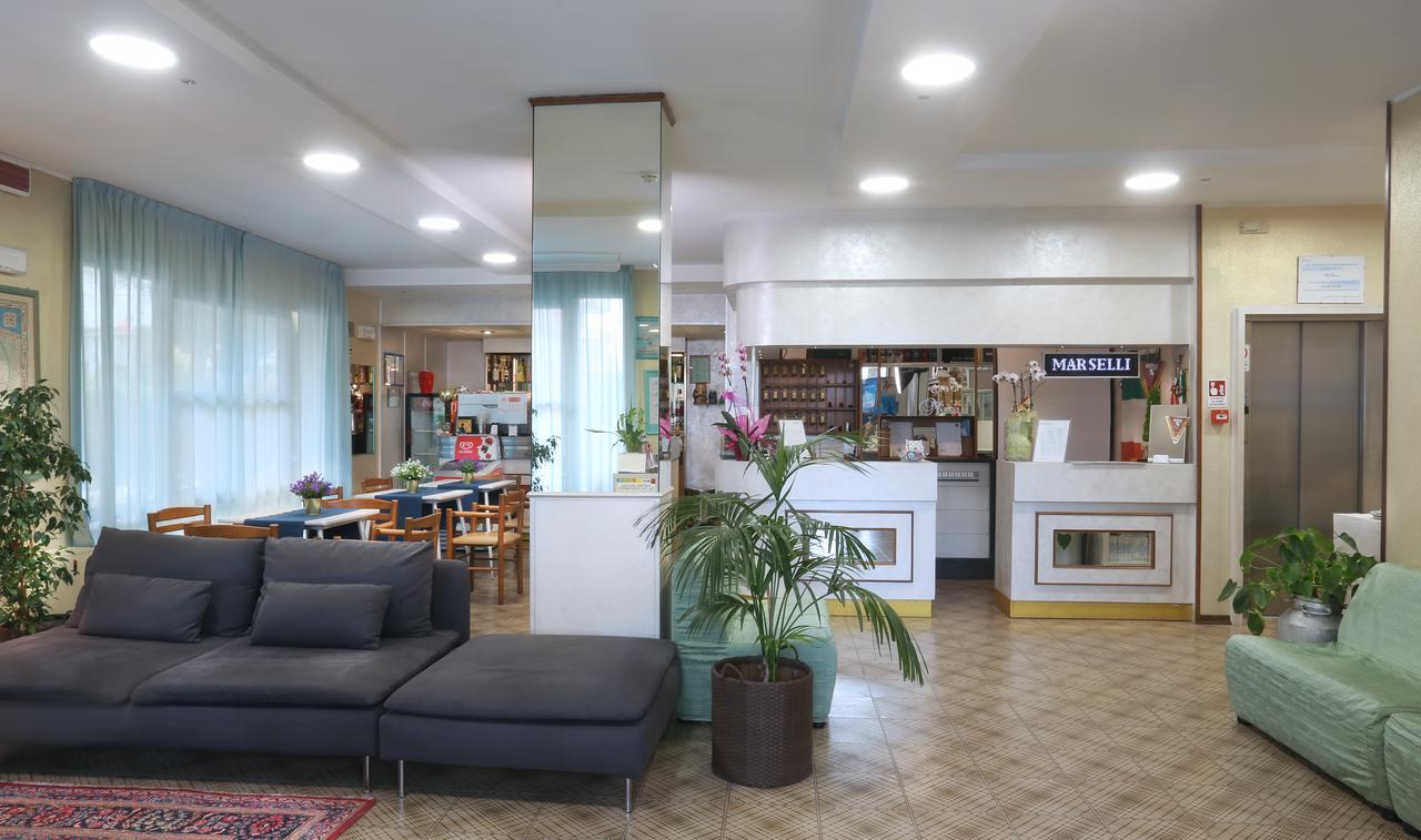 Hotel Marselli Rimini Eksteriør billede